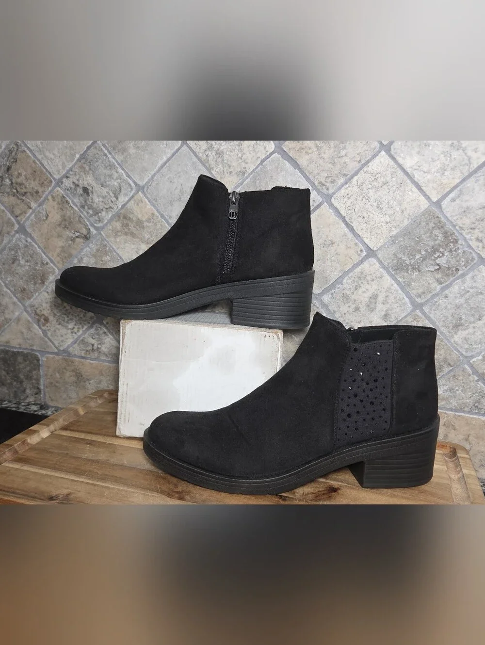 Bzees Outstanding Sparkle Machine Washable Bootie Black 9.5 M